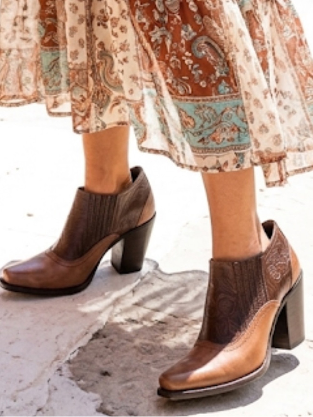 Antonio Melani Ankle Bootie Heeled  Embossed Tooled Leather Bendable Size 9 Boot